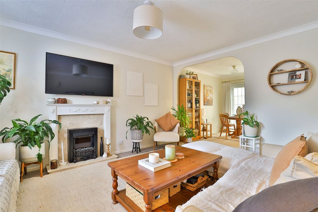 Property photo 2 of 21 Picture No. 15