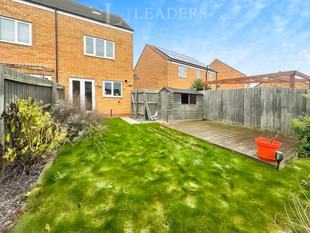 Property photo 3 of 16 77776260-Garden2.Jpe