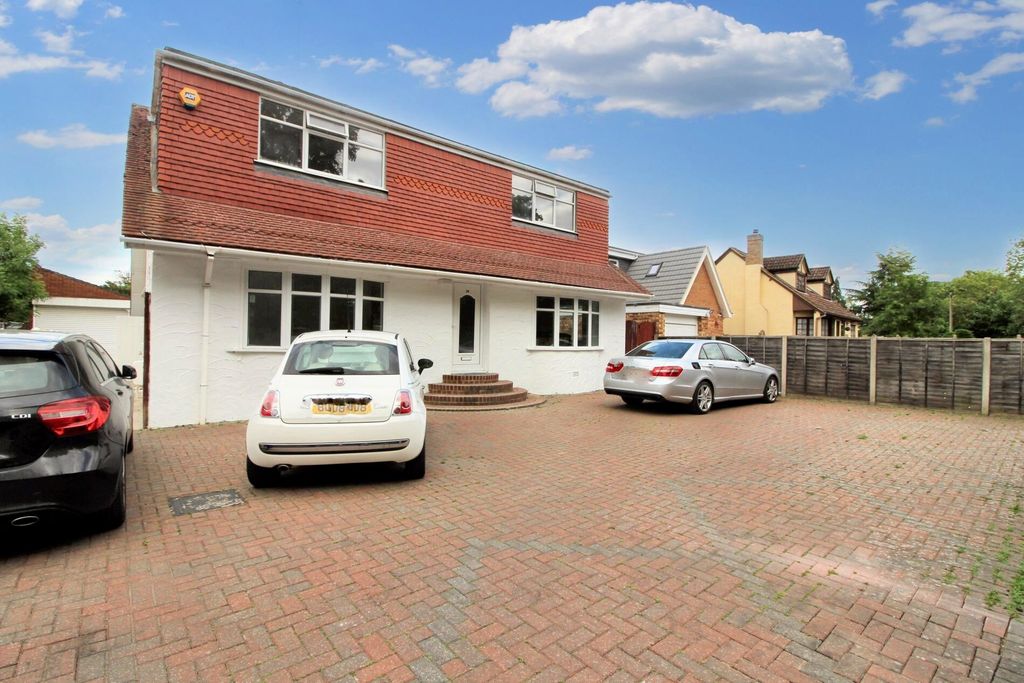 Property photo 1 of 9