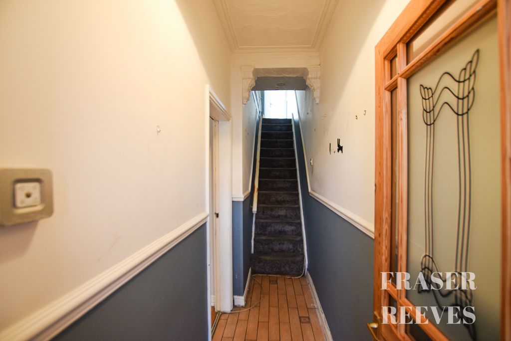 Property photo 2 of 13 Entrance