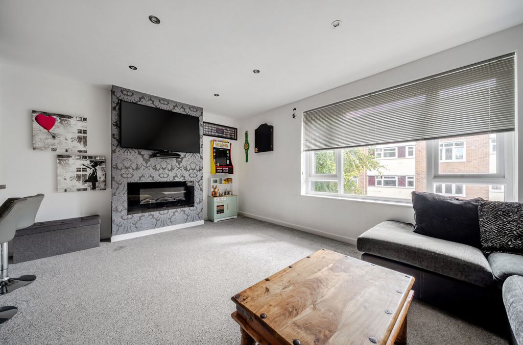 Property photo 2 of 16 1523209-5-6Aabe78...