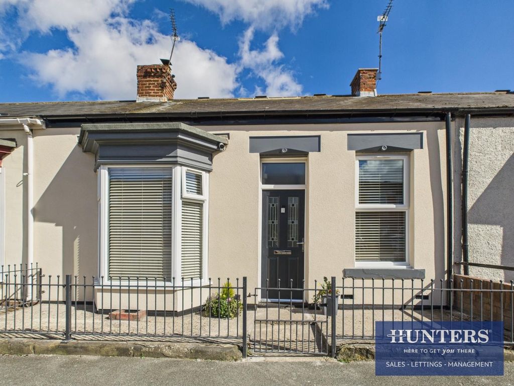 Property photo 1 of 17 External