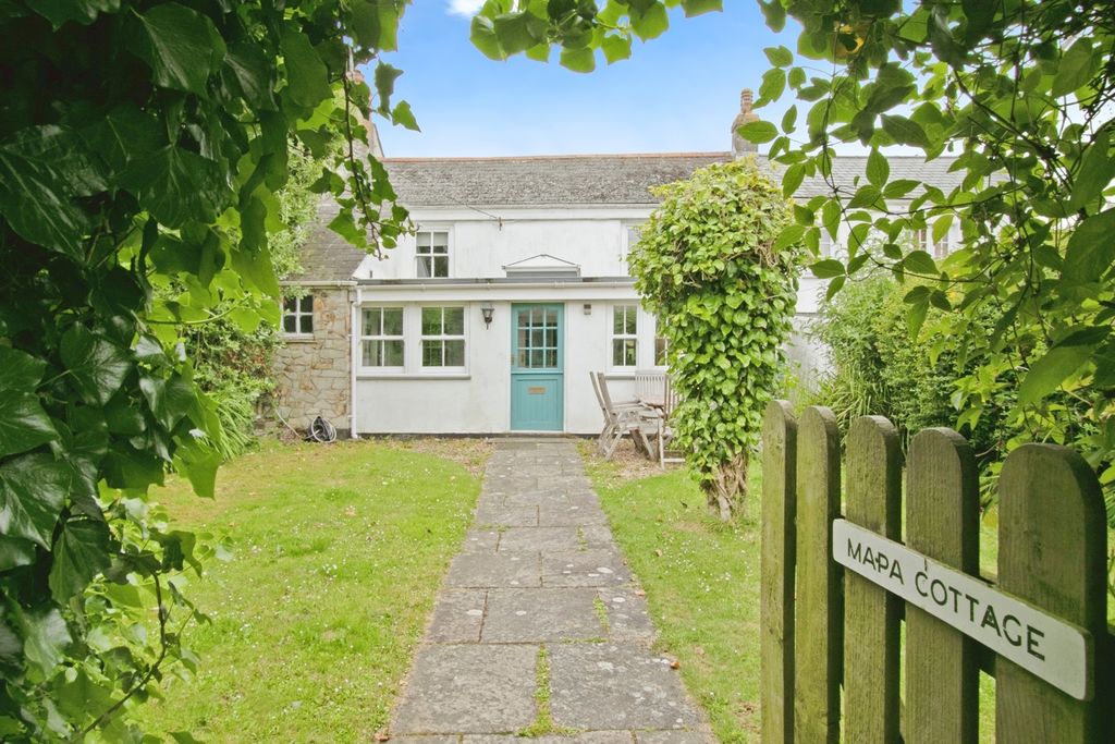 Property photo 2 of 17 Photo