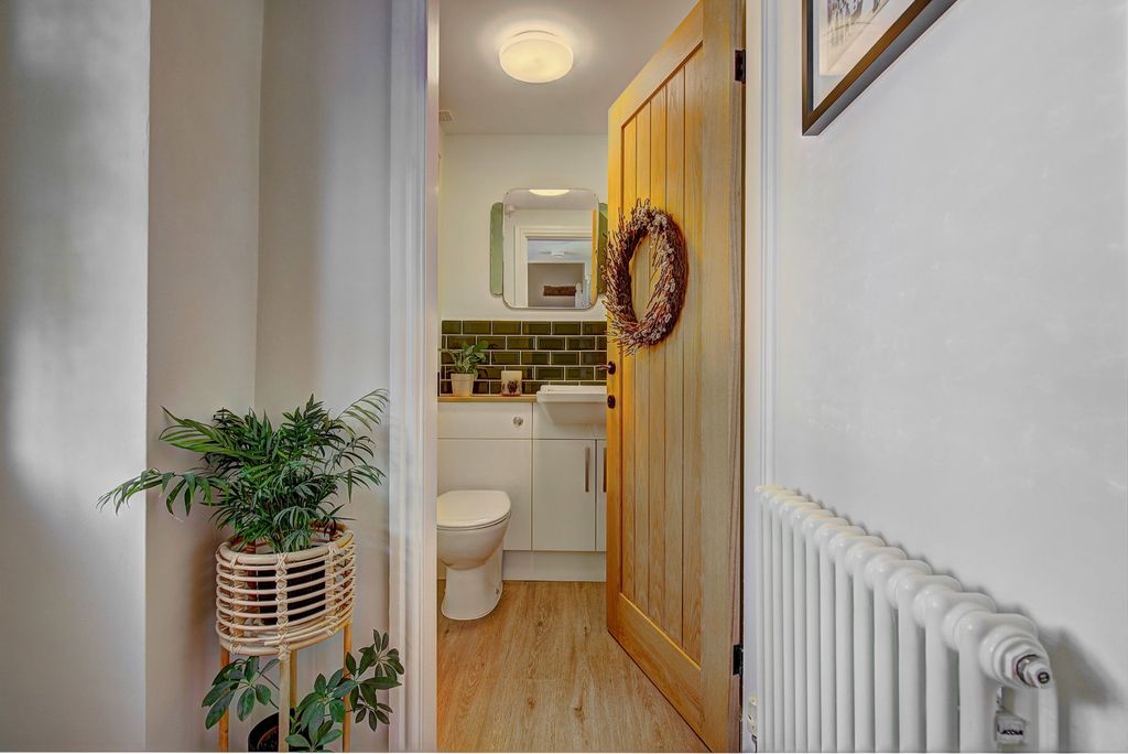 Property photo 3 of 37