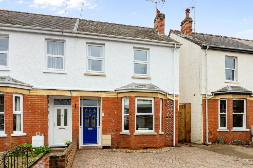 Property photo 3 of 20