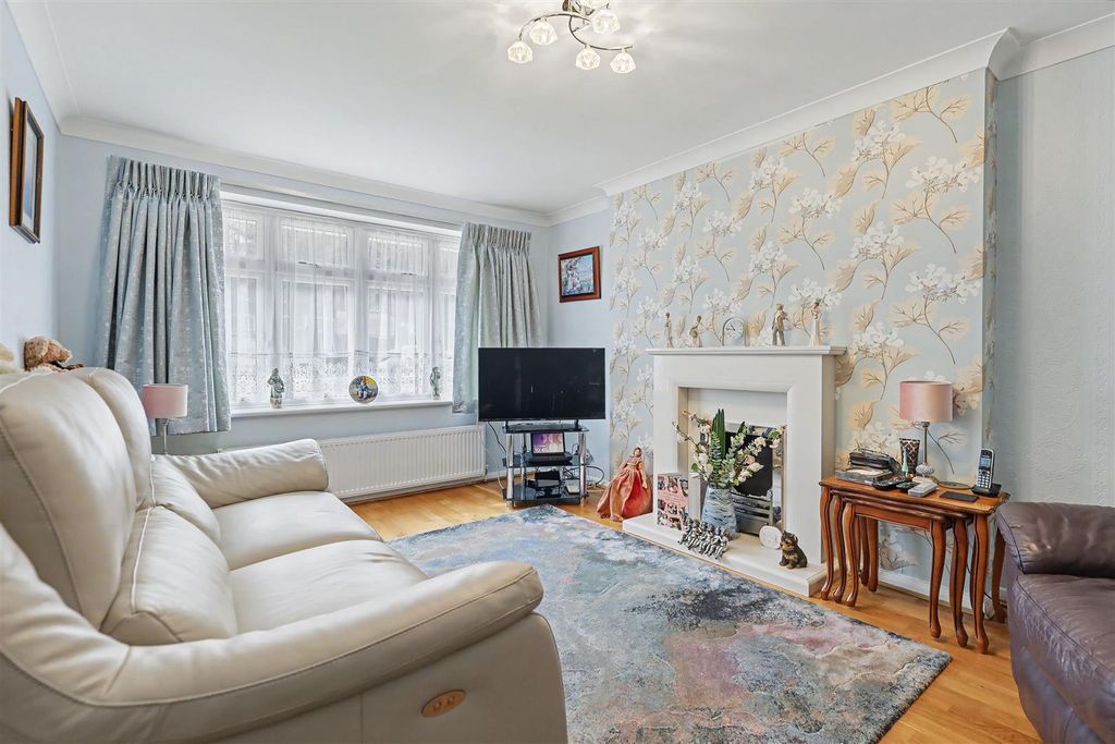 Property photo 2 of 19 Raw_1.Jpg