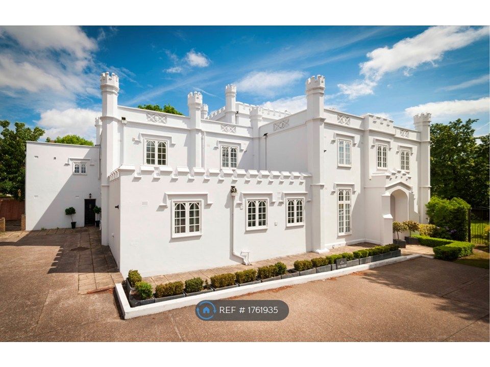 Property photo 1 of 20 Building
