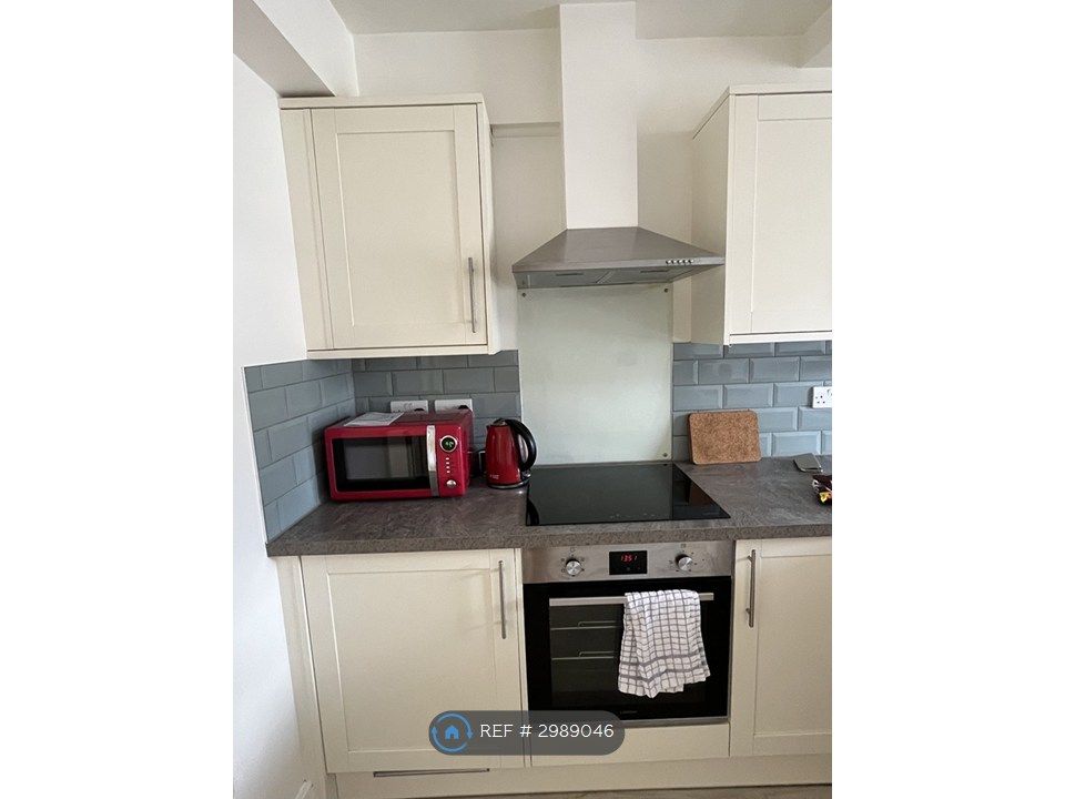 Property photo 3 of 13 Kitchen