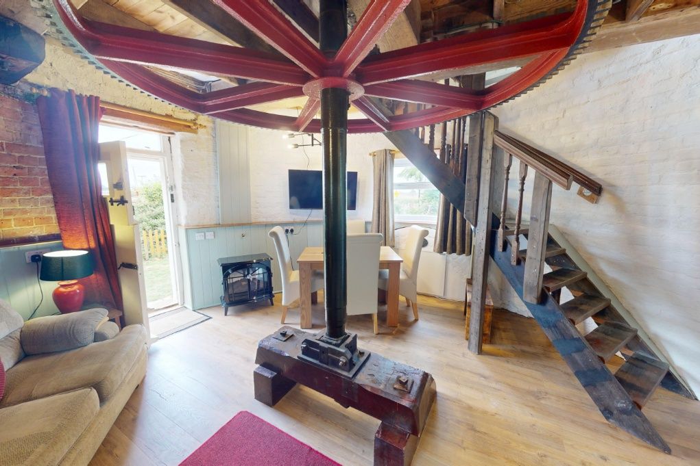 Property photo 2 of 16