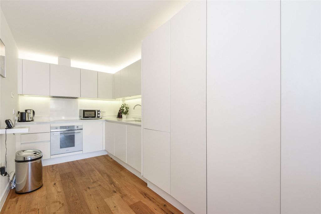 Property photo 3 of 8 209768 (5)