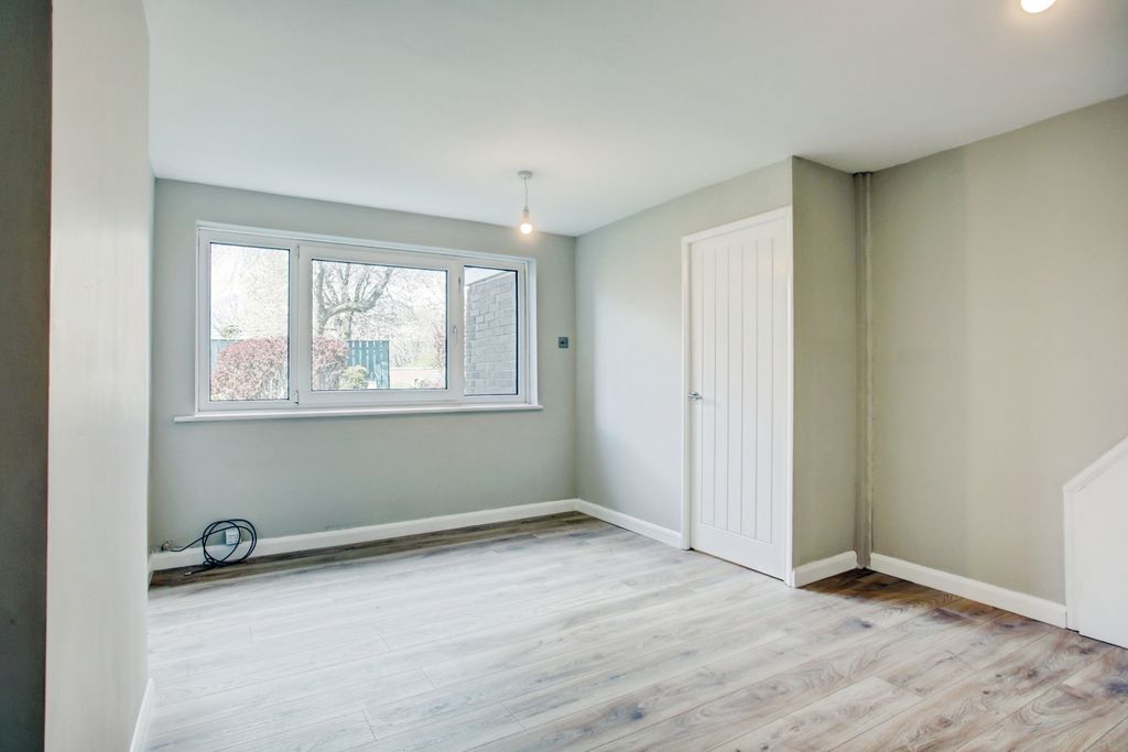 Property photo 3 of 15 Living Room