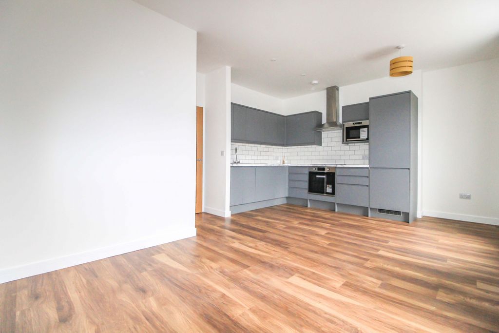 Property photo 2 of 17 Gallery