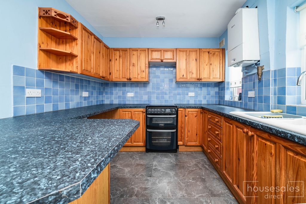 Property photo 3 of 7