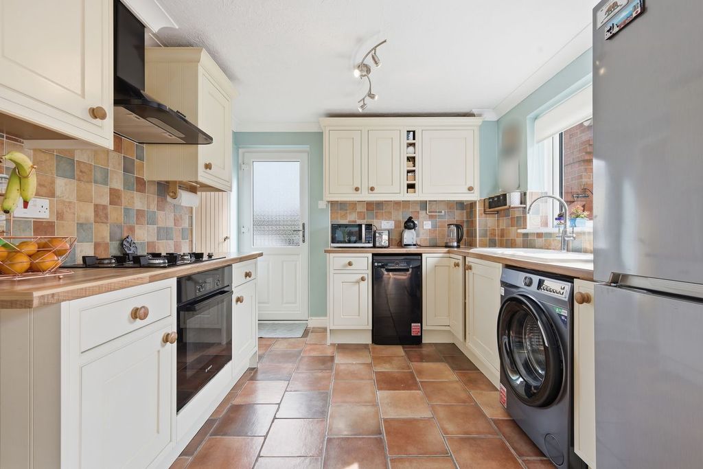 Property photo 3 of 16