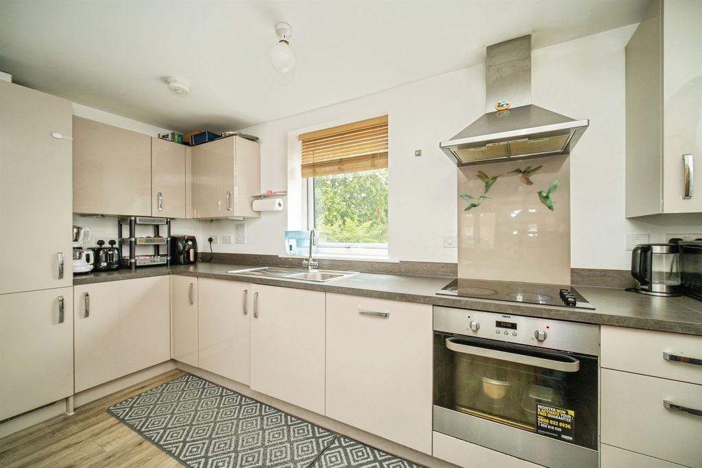 Property photo 2 of 16