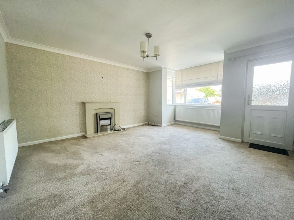 Property photo 2 of 12 Living Room