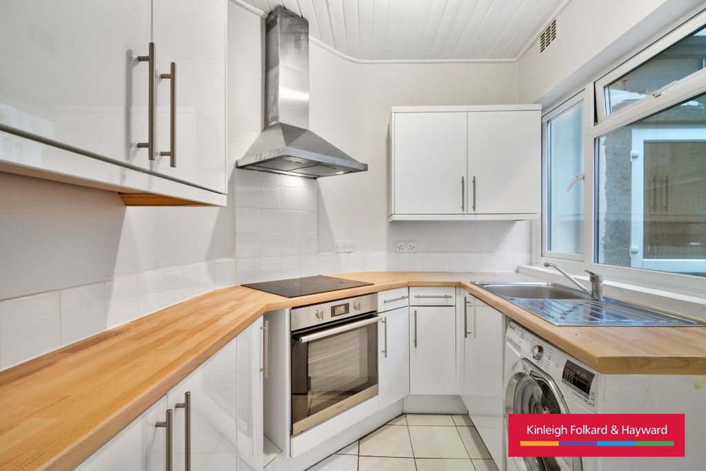 Property photo 2 of 12 Picture No. 09