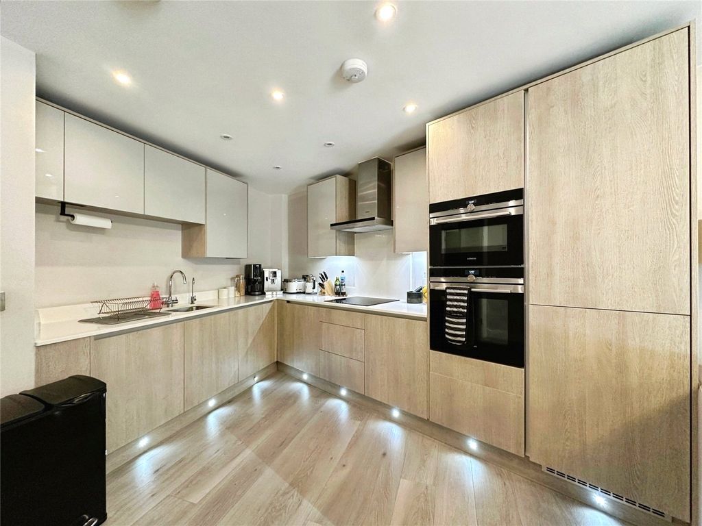 Property photo 2 of 15 Picture No. 13