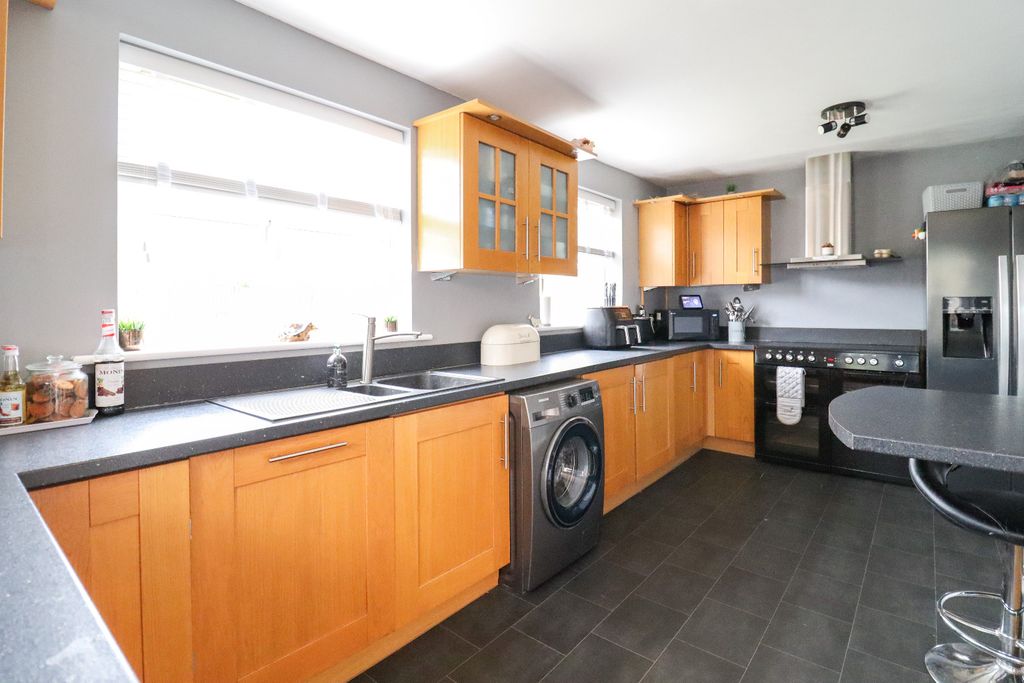 Property photo 3 of 20 3485087
