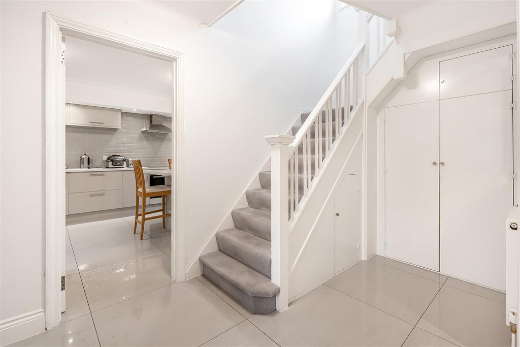 Property photo 2 of 24 15_73677.Jpg