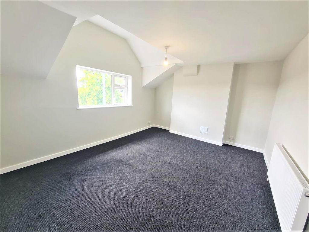 Property photo 2 of 10 Lounge Pic 1