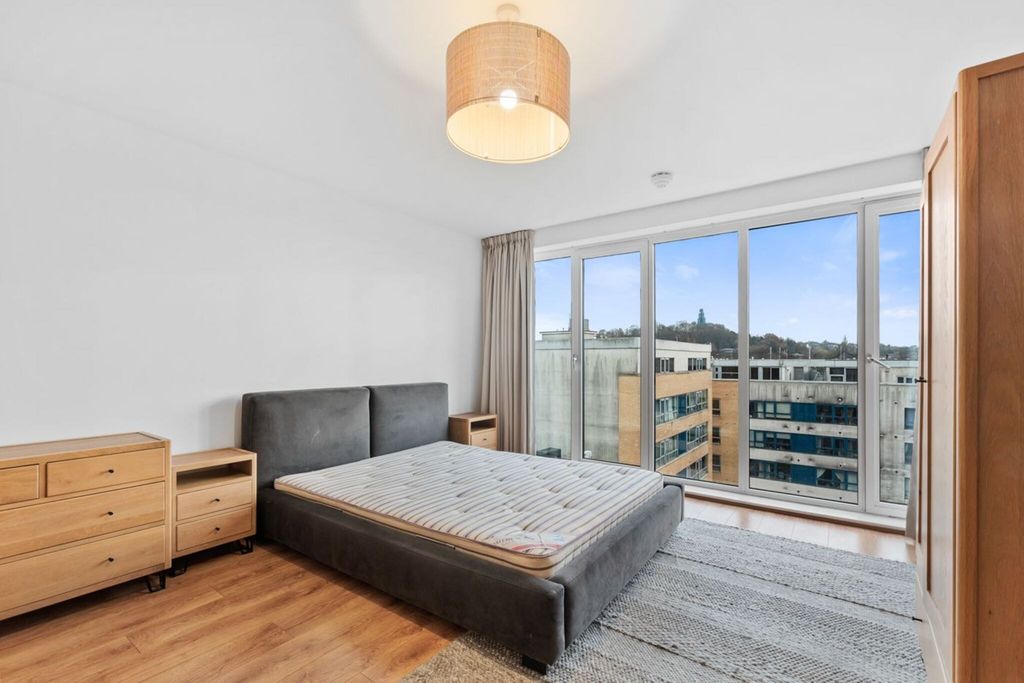 Property photo 3 of 12 Bedroom