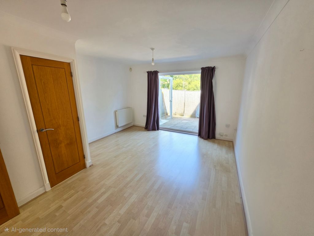 Property photo 3 of 8 Living