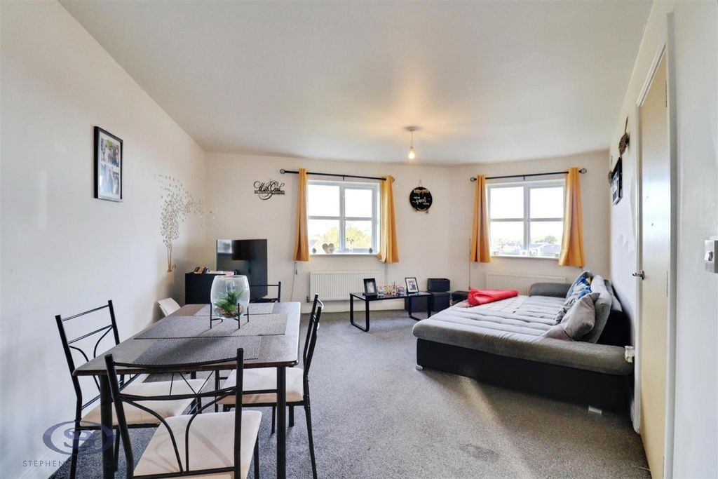 Property photo 2 of 13 User_Edited_Photo-8924Db57_User-Edited-F0829422-15