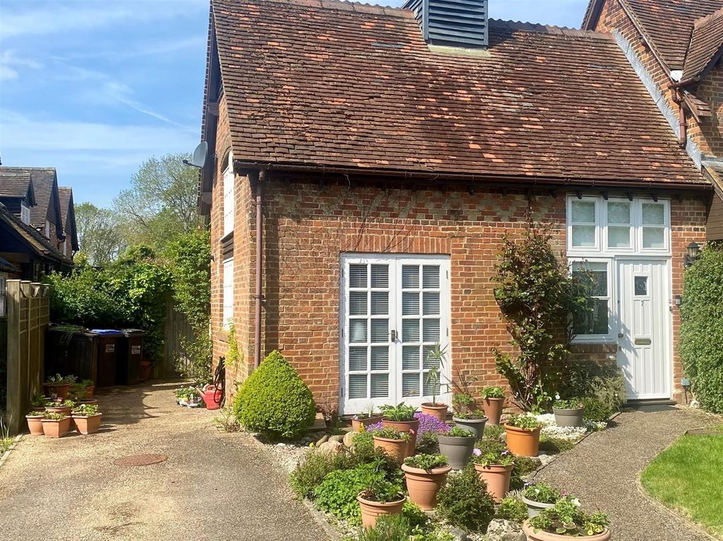 Property photo 1 of 12 Frt Close Pott.Jpg