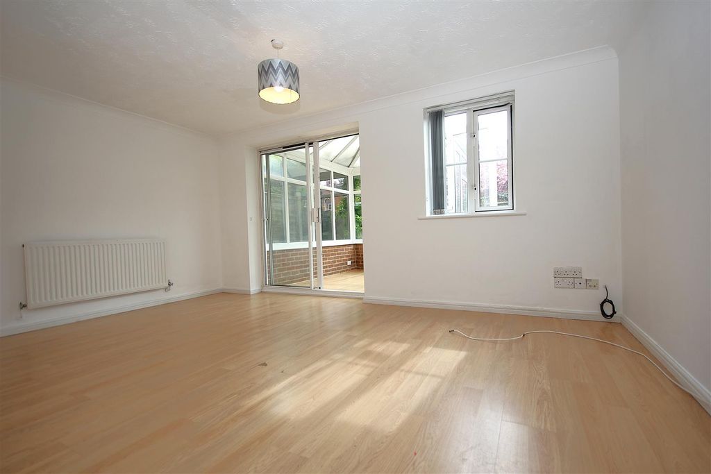 Property photo 3 of 11 Img_5707.Jpg