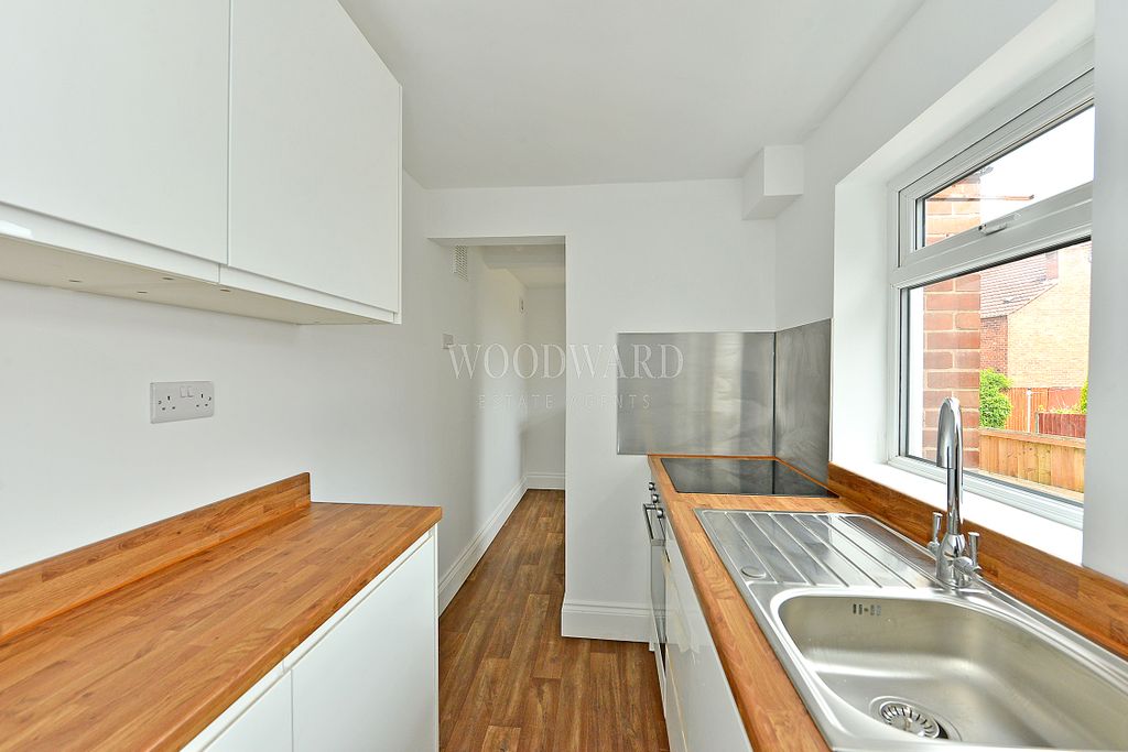 Property photo 2 of 16 Kitchen