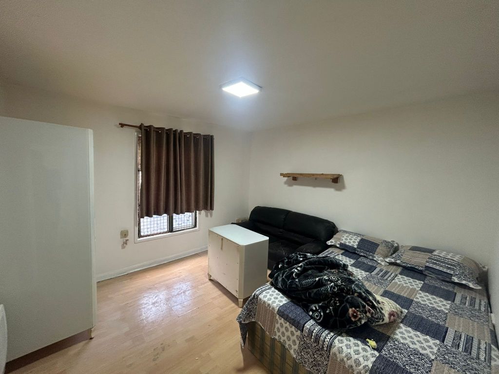 Property photo 3 of 3 Gallery