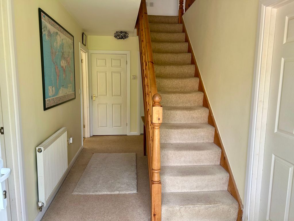 Property photo 2 of 21