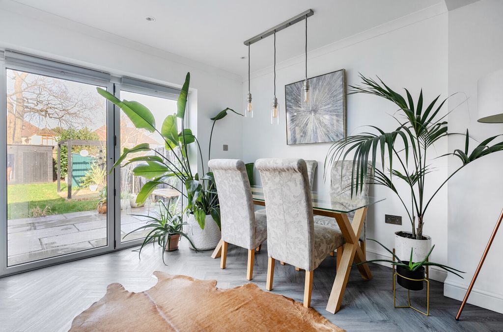 Property photo 3 of 20 1420523-13-699F12...