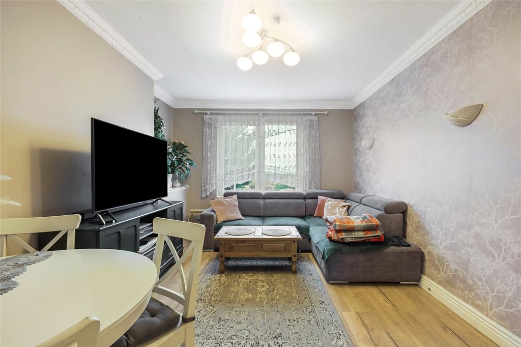 Property photo 3 of 19 Picture No. 04