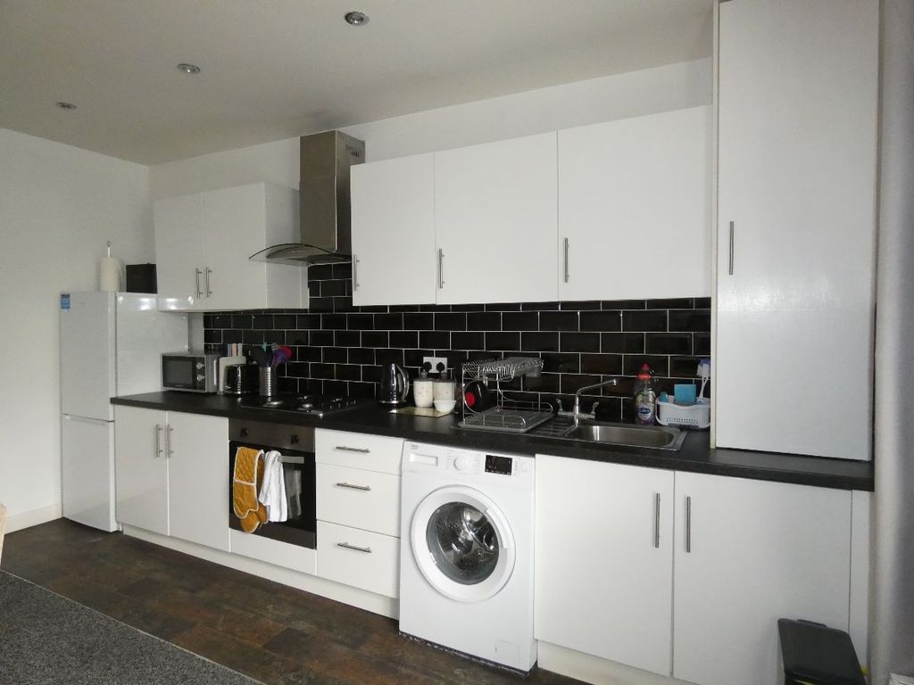 Property photo 2 of 6