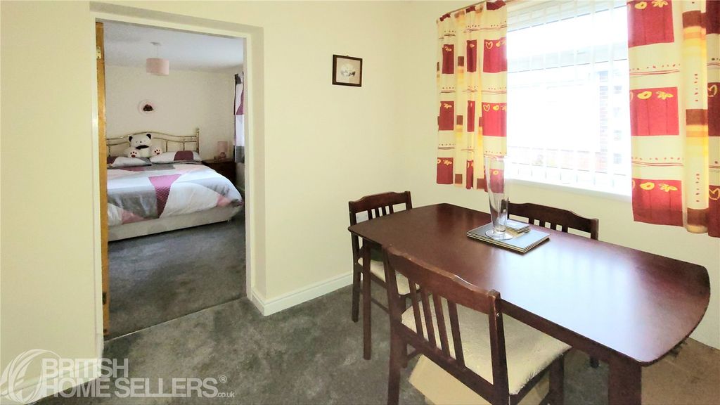 Property photo 3 of 12 Picture No. 04