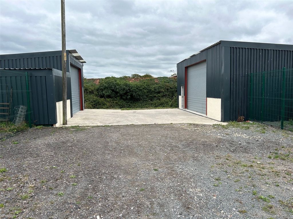 Property photo 1 of 10 Picture No. 01