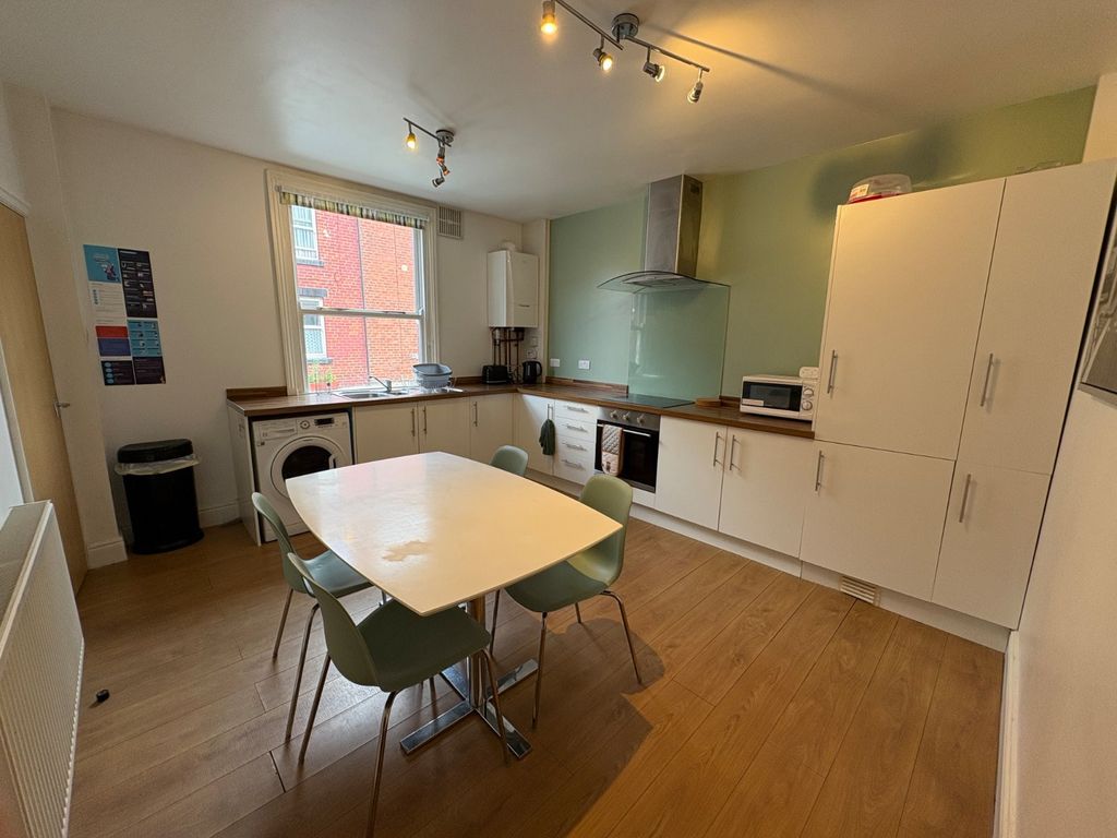 Property photo 1 of 10 Picture No. 23