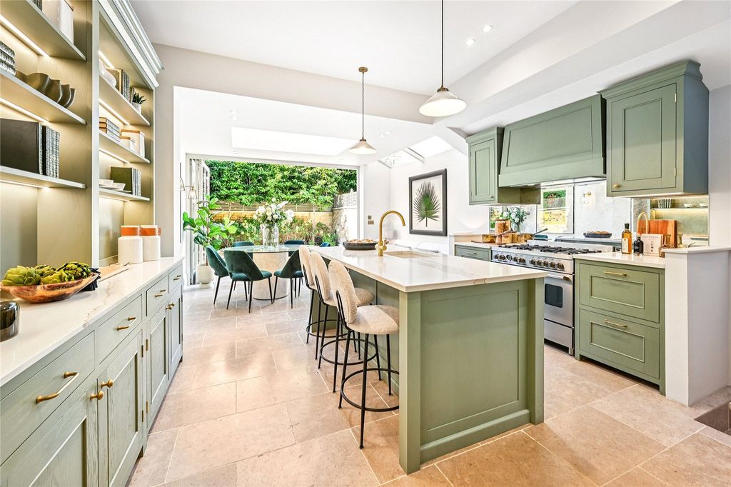 Property photo 1 of 12 Kitchen