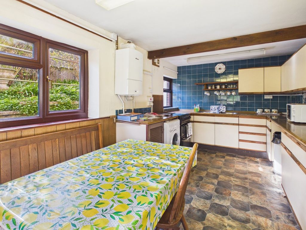 Property photo 3 of 24