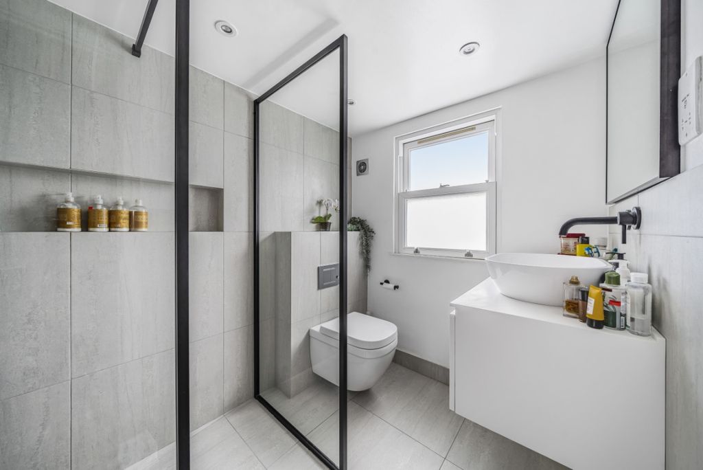 Property photo 2 of 10 1014351 (8)