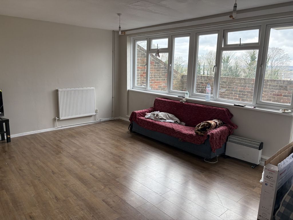 Property photo 2 of 9 Gallery