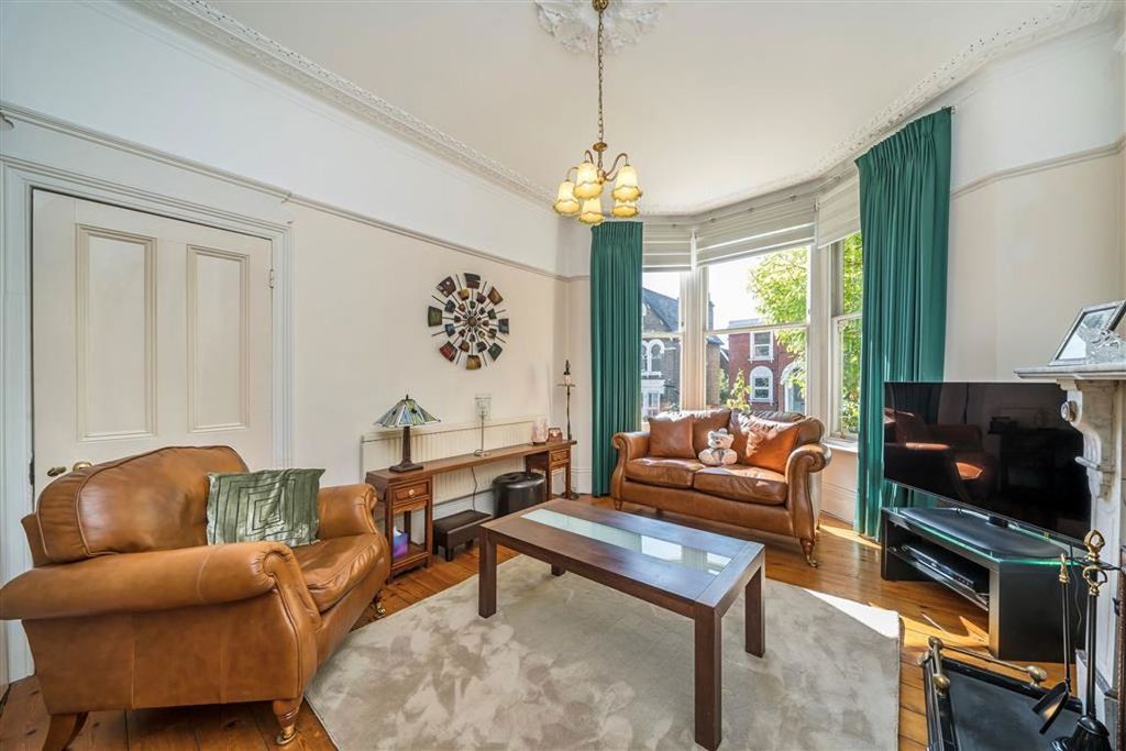 Property photo 2 of 7