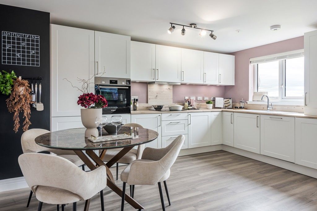 Property photo 2 of 14 Netherhall Gardens, Cambridge