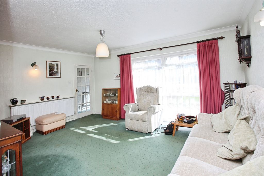 Property photo 3 of 17