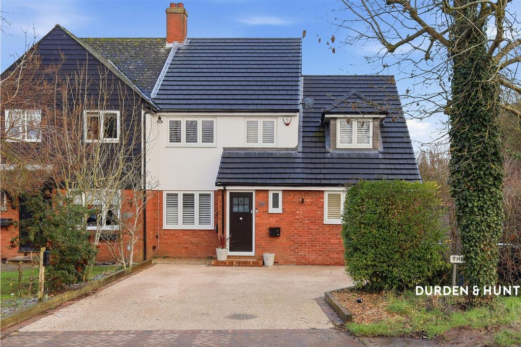 Property photo 1 of 34 The Moat