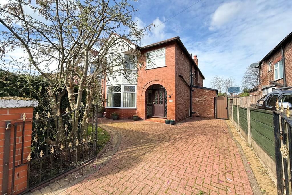 Property photo 1 of 21