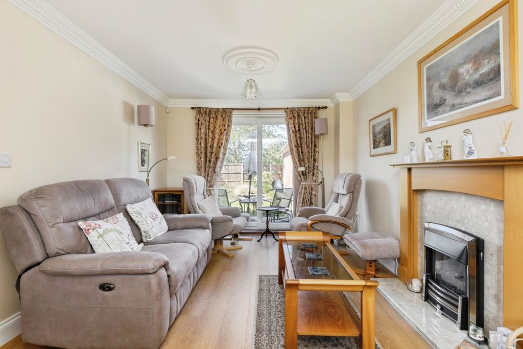 Property photo 2 of 28 Pbox-Img.Jpg