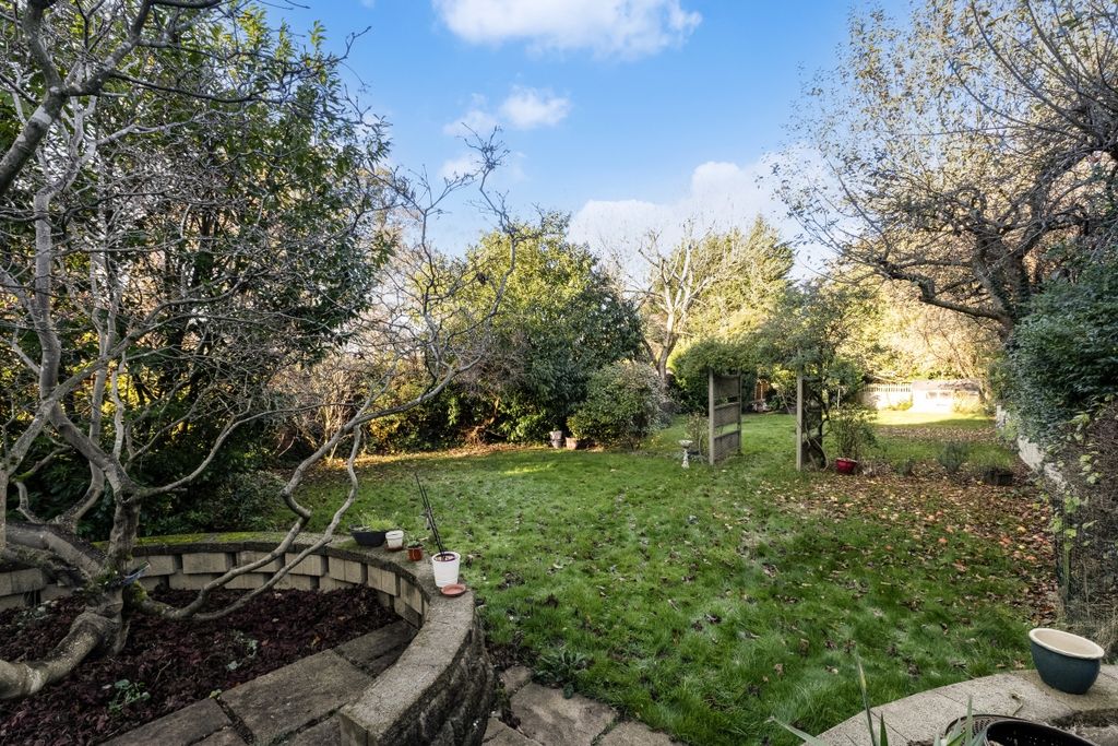 Property photo 3 of 10 3